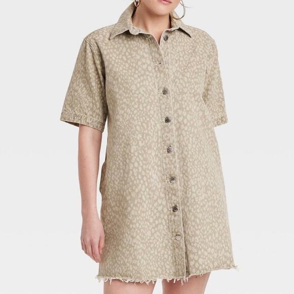 Universal thread Dresses & Skirts - UNIVERSAL THREAD | Women's Leopard Denim Mini
Shirtdress Taupe Cream | Size XXL